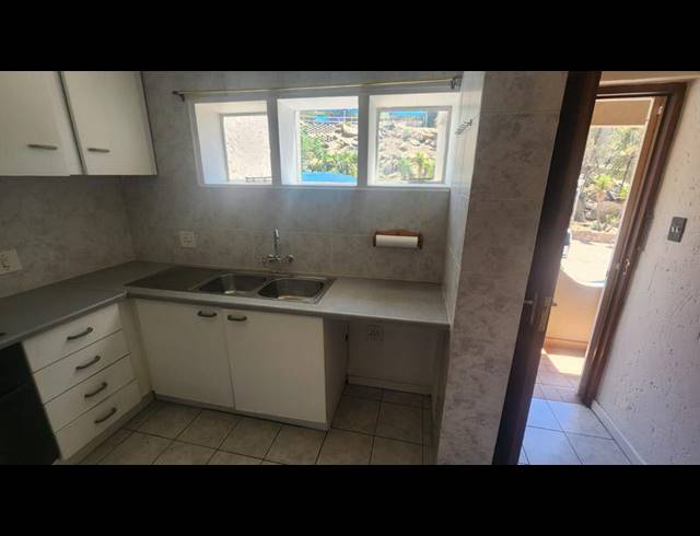 2 BEDROOM TOWNHOUSE FOR SALE IN OAKDENE